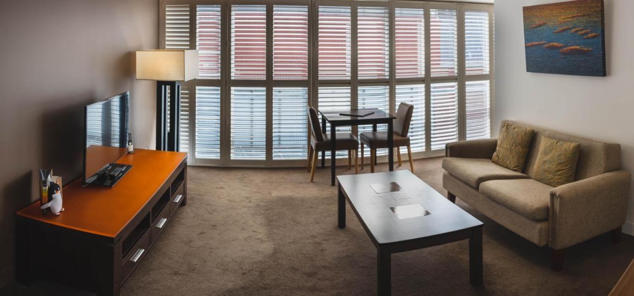 더 헨리 존스 아트 호텔 호바트 외부 사진 A typical apartment at the complex