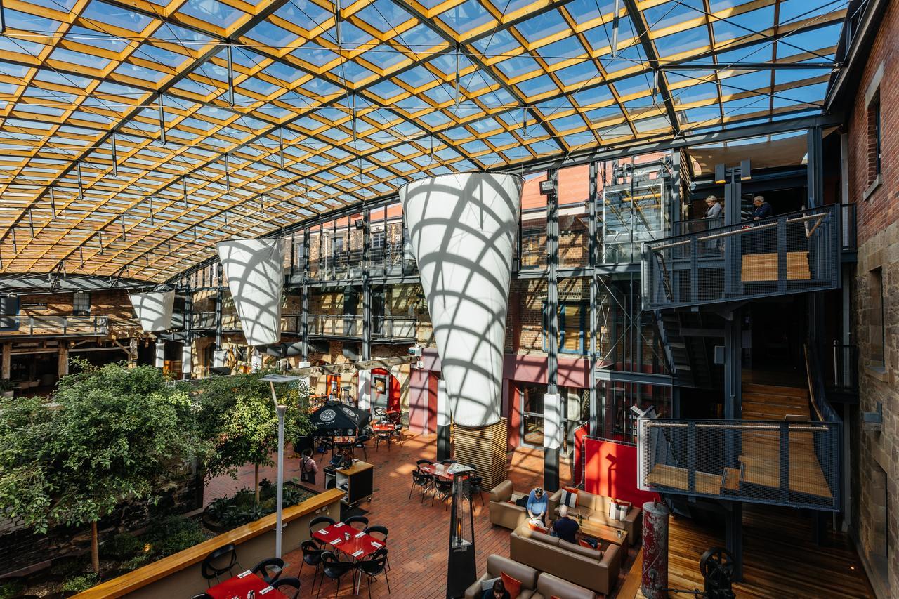 더 헨리 존스 아트 호텔 호바트 외부 사진 The interior of the building